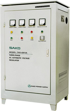 ESTABILIZADOR-REGULADOR DE TENSION 90KVA TRIFASICO SERVO LED SAKO TNS-90KVA