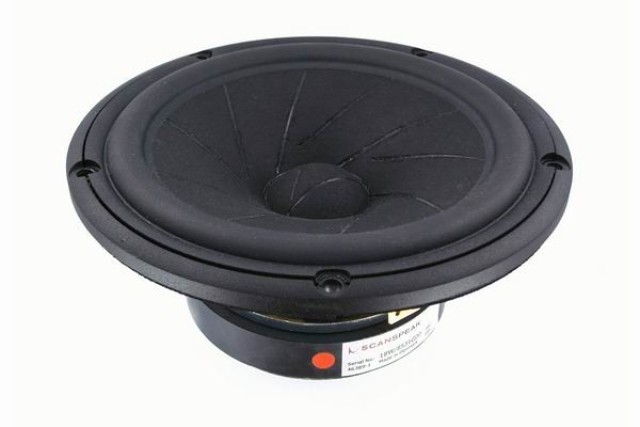 ScanSpeak 18W/8531G00 Mid woofer REVELATOR 182 mm 100 Watt  87 db 8Ω