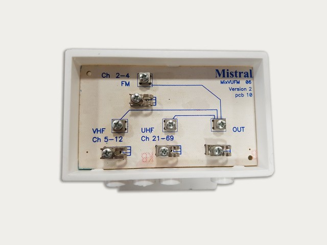 Mistral, VUFM 0205, VHF-UHF-FM-Antennenmischer