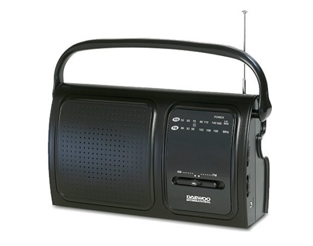 DAEWOO DRP-19 AM / FM radio with Loudspeaker