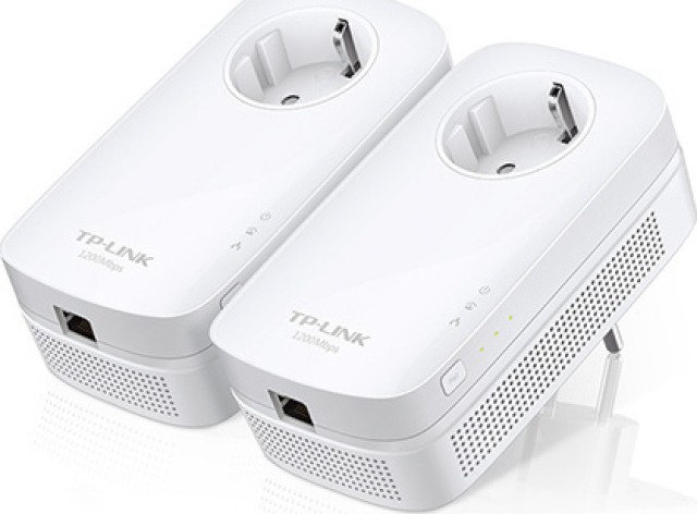 TP-LINK TL-PA8010P KIT v1 Powerline Dual für kabelgebundene Verbindung mit Passthrough-Buchse und Gigabit-Ethernet-Port