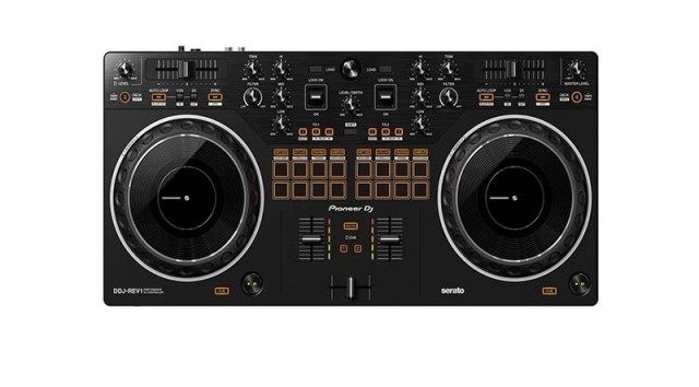 Pioneer DDJ-REV1 DJ-Controller in schwarzer Farbe